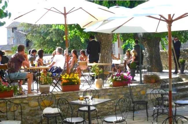 Auberge Le Bistrot De Lussan Lussan  Exteriér fotografie